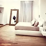 Spacious Apartment In Napoli With Sea And City Views