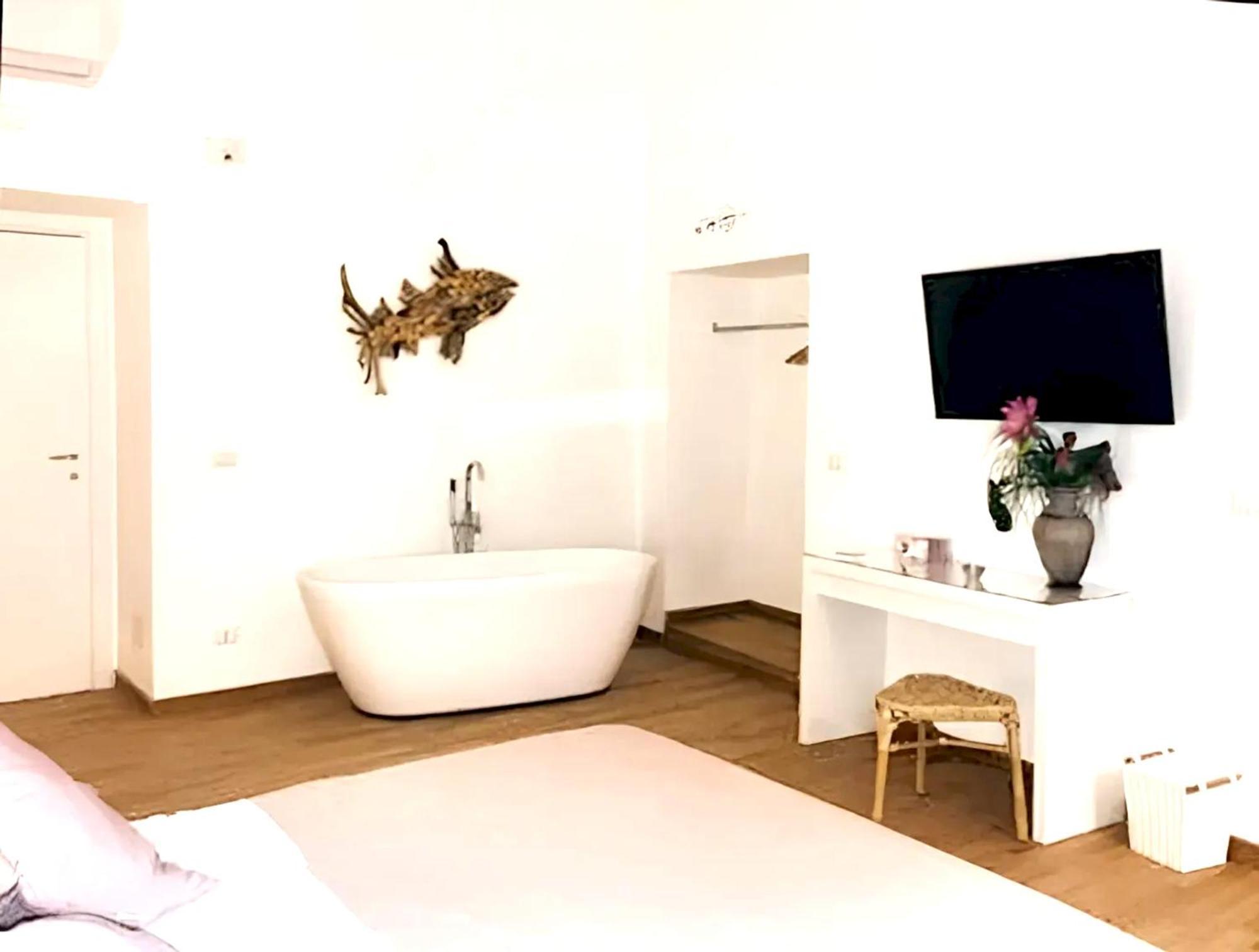 Spacious In With Sea And Views Appartement Napels