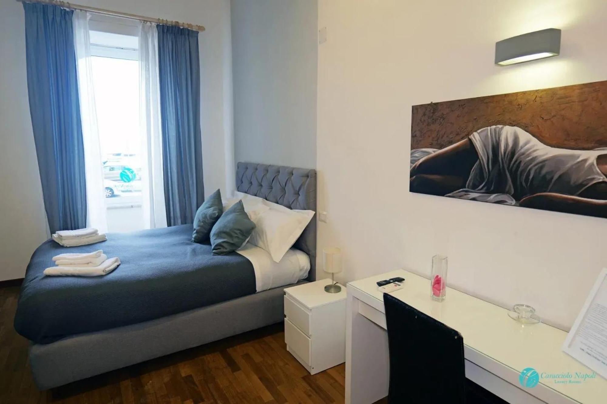 Spacious In With Sea And Views Appartement Napels